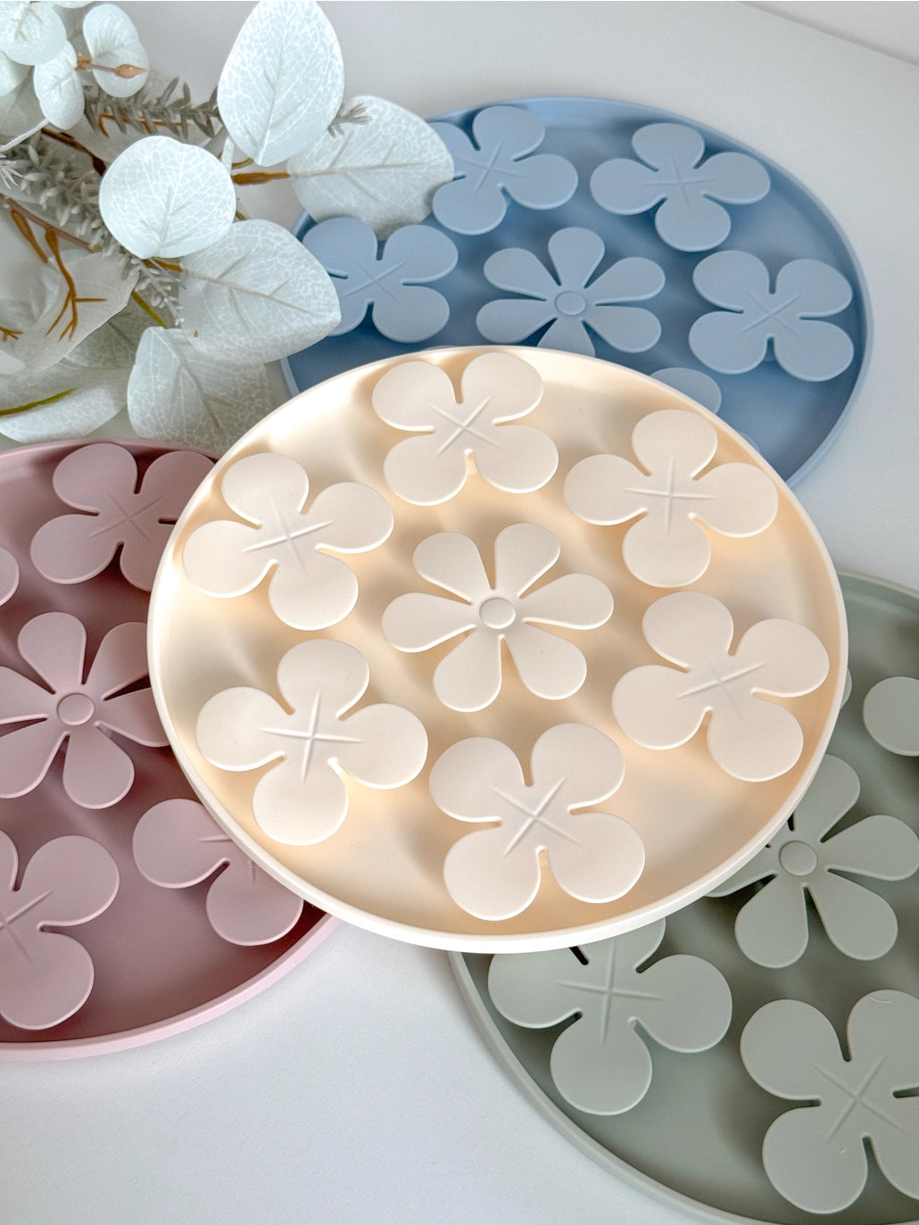 Doggotique Alfombra Para Lamer Flower Beige